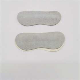 Självhäftande hällinlägg Woly Läder Anti-Slip i äkta mocka med vaddering, ger stöd, komfort och förhindrar att hälen glider.