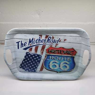 Retro bricka med handtag – Route 66 Gas Station-design, 36 x 25 cm, slitstarkt melamin.