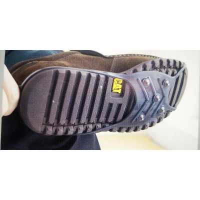 Springyard Dubby halkskydd med 5 aktiva dubbar under fotbladet